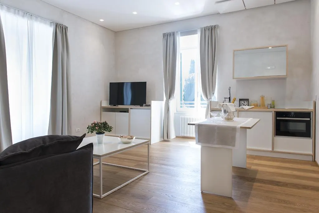 00192 Luxury Apartment Rome
